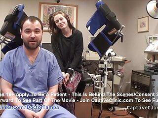 Doktor kinley Laine wird von einem Ärzten zerstört