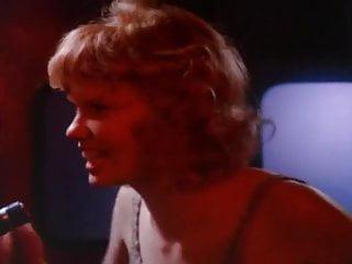 Sexy Brünette sally 1973 in den Arsch gefickt